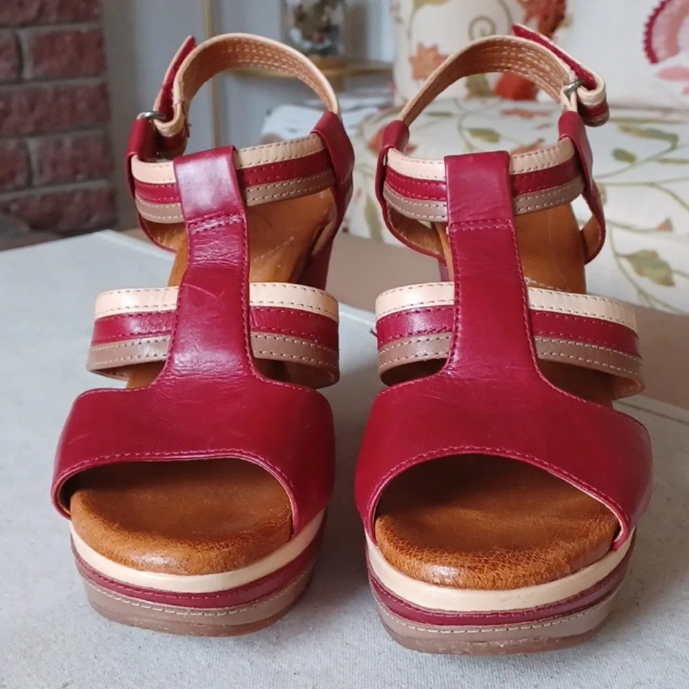 Naya - Elise Leather Platform Wedge Sandals Red Tan Cream W-7.5. EUC